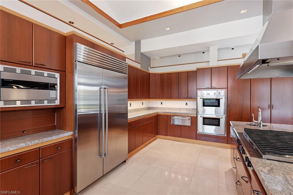 MOORINGS - Residential