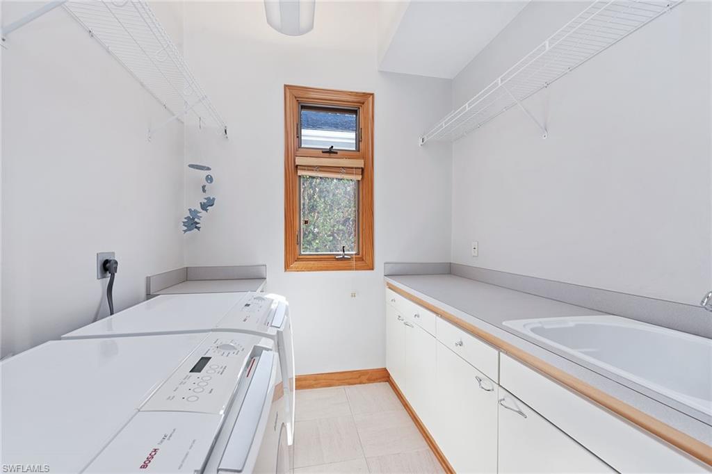 MOORINGS - Residential