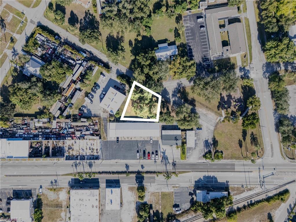 FORT MYERS - Land