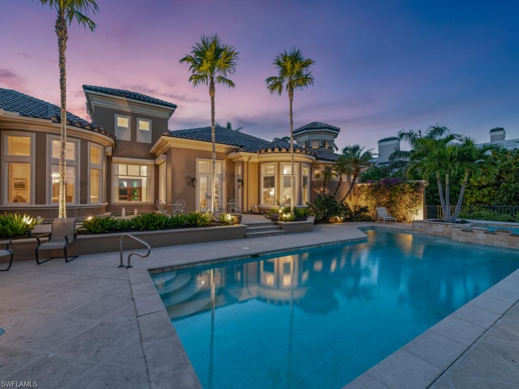 BAY WOODS - Residential