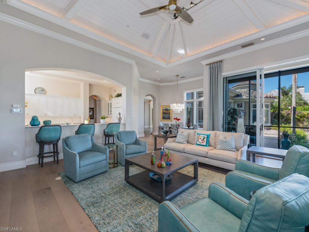 BAY WOODS - Residential