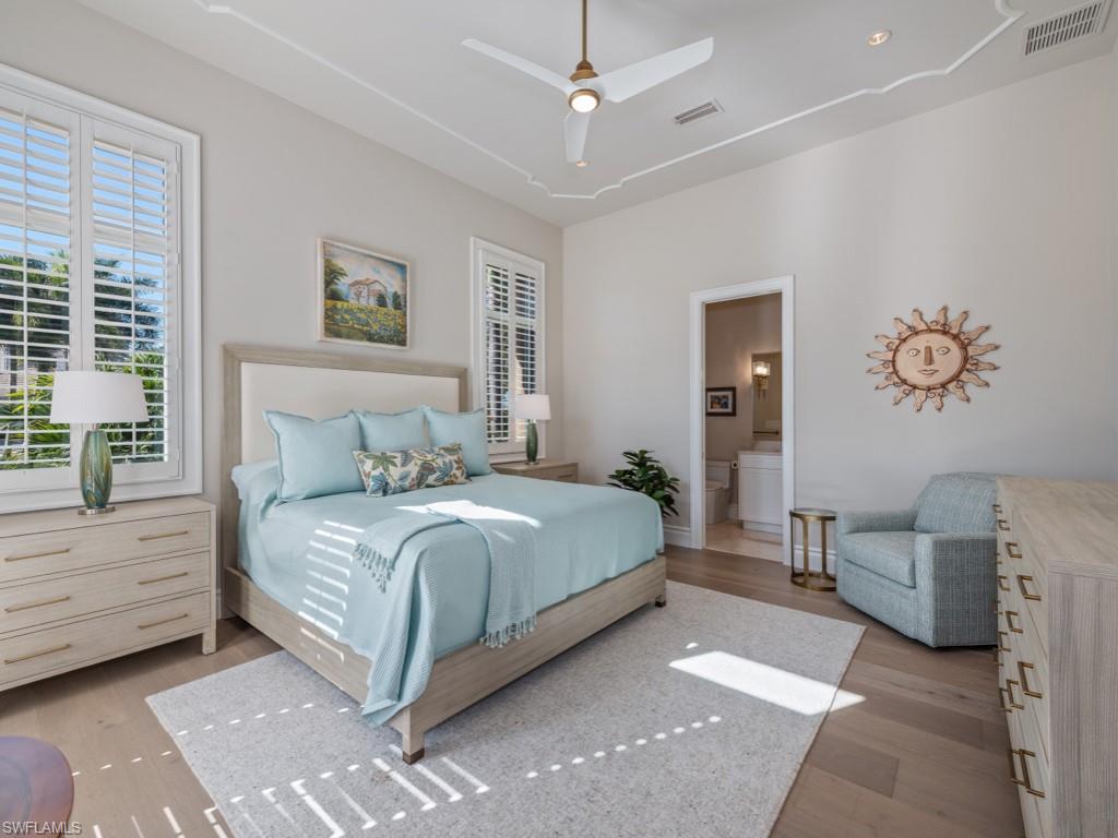 BAY WOODS - Residential