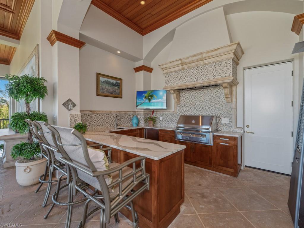 BAY WOODS - Residential