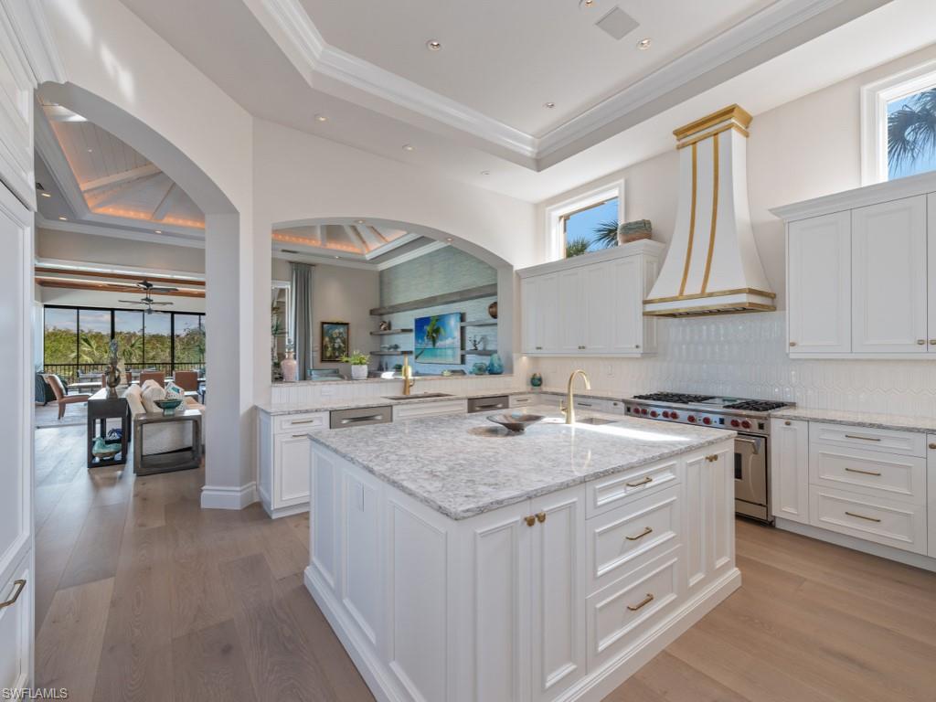 BAY WOODS - Residential