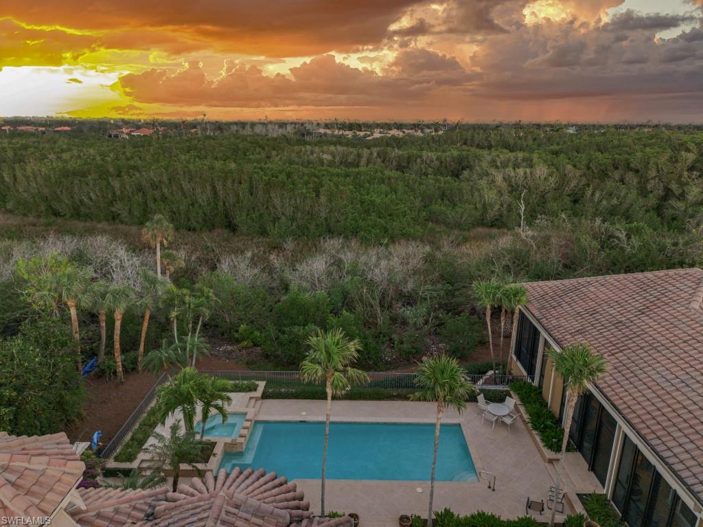 BAY WOODS - Residential