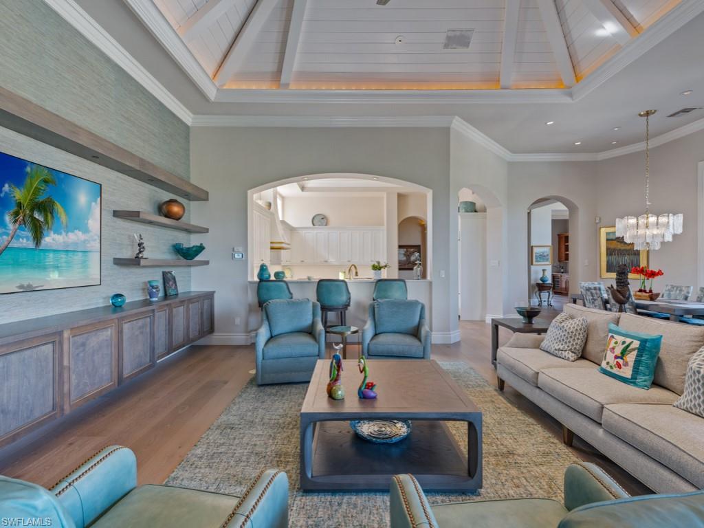 BAY WOODS - Residential