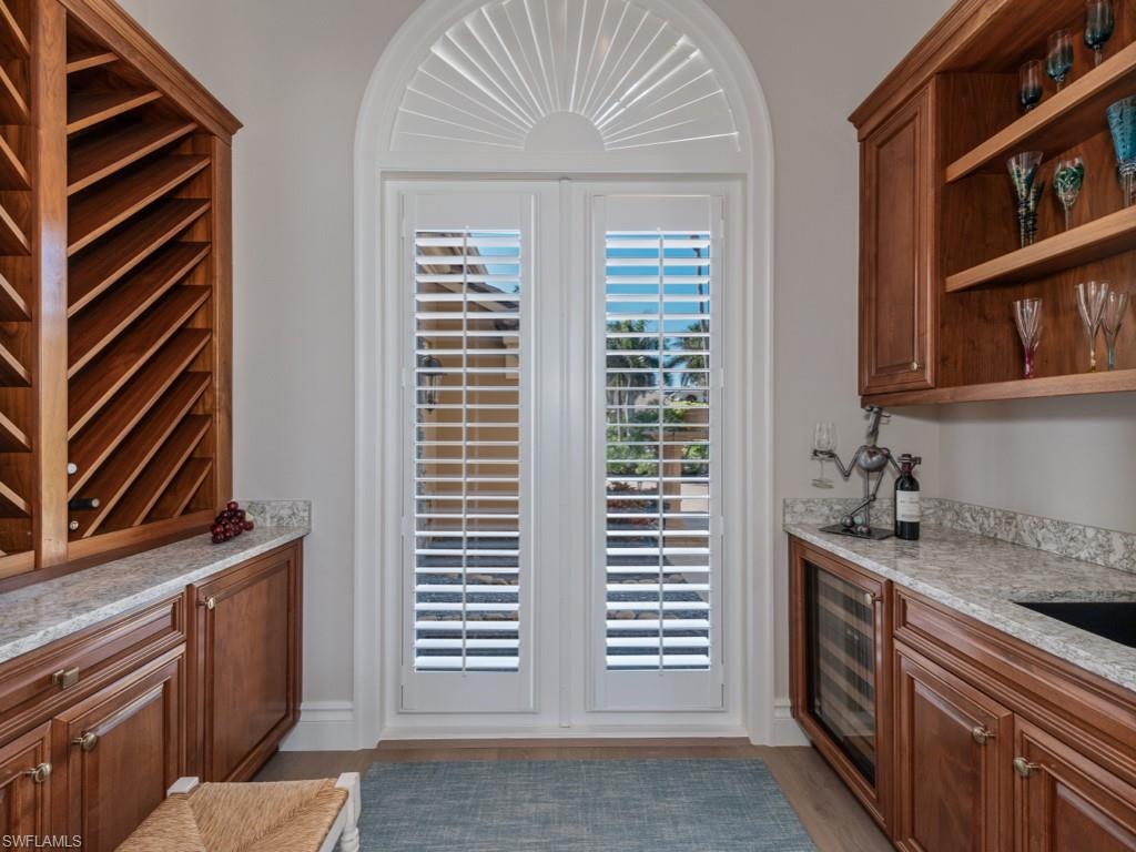 BAY WOODS - Residential