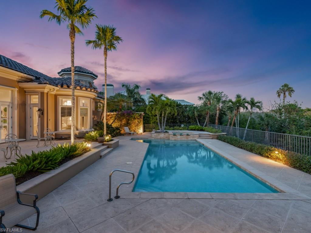 BAY WOODS - Residential