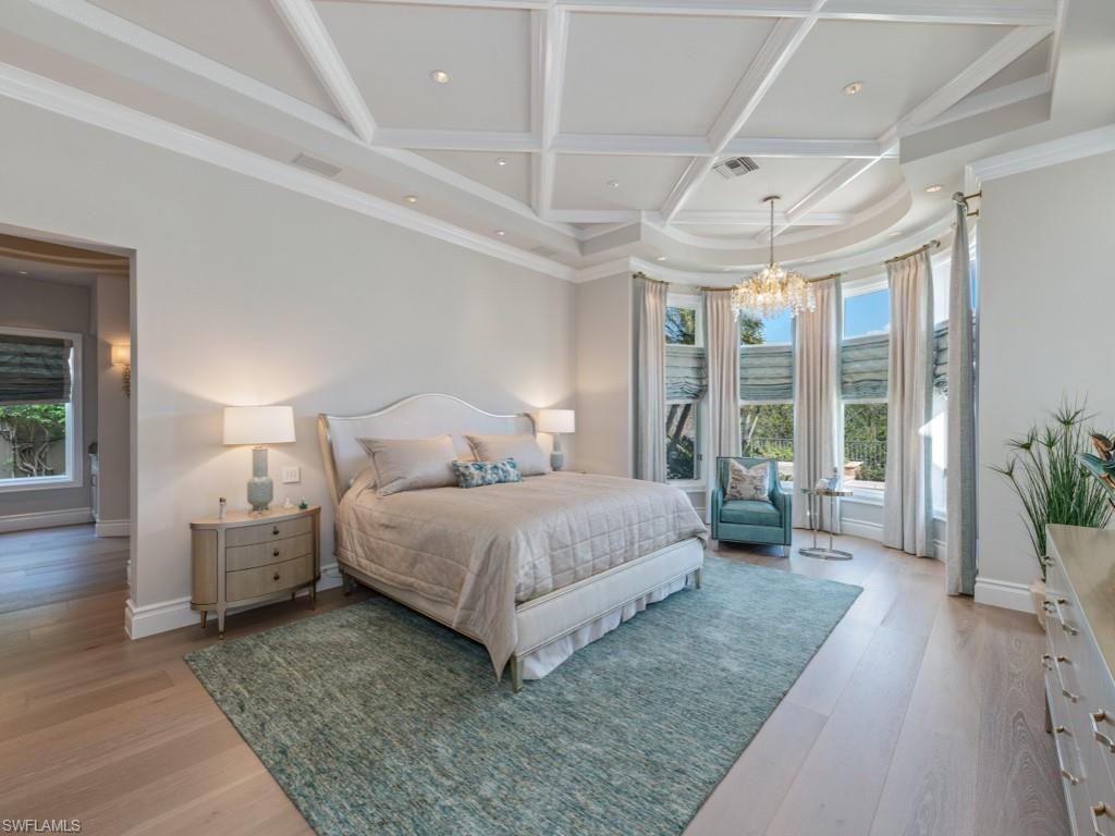 BAY WOODS - Residential