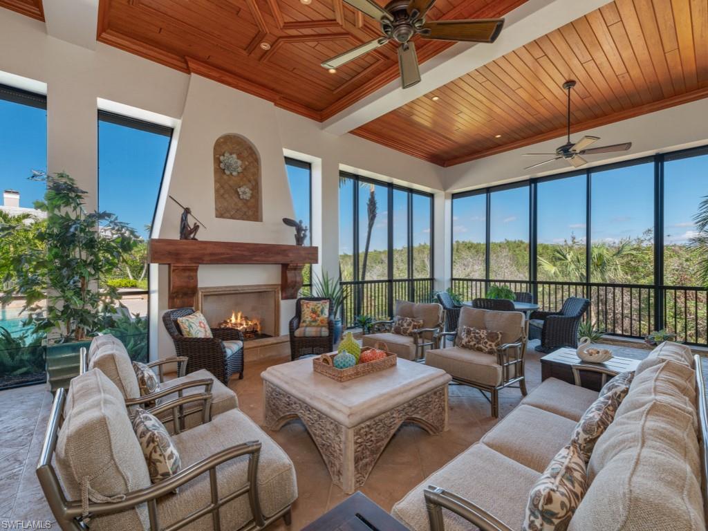 BAY WOODS - Residential