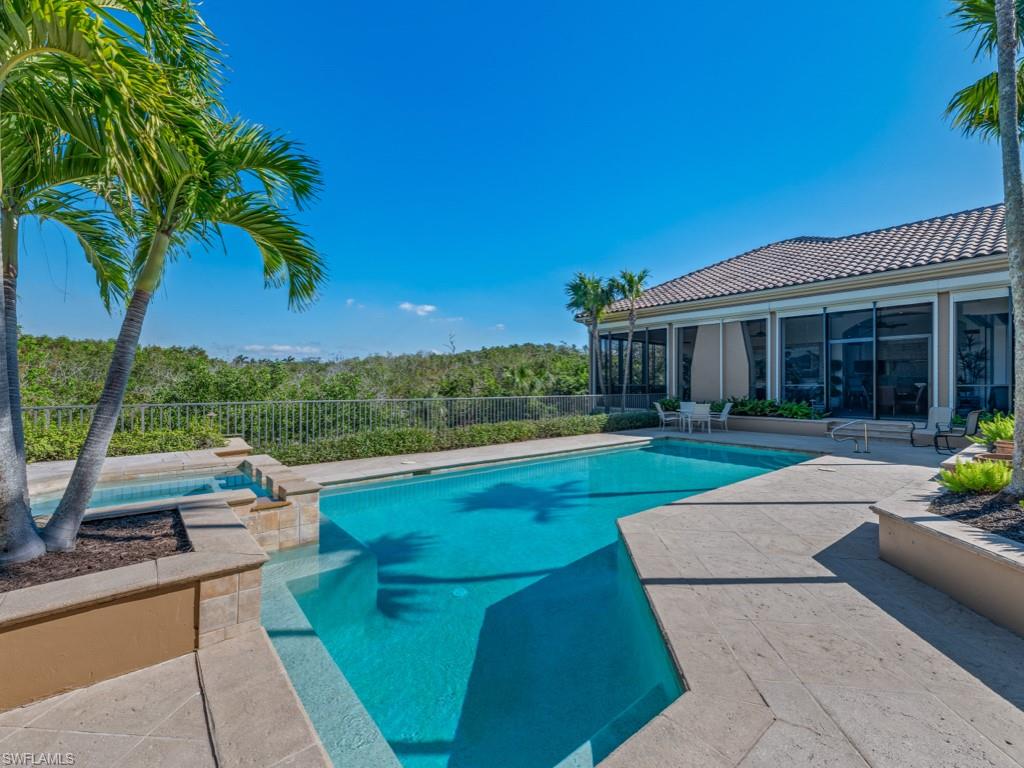 BAY WOODS - Residential