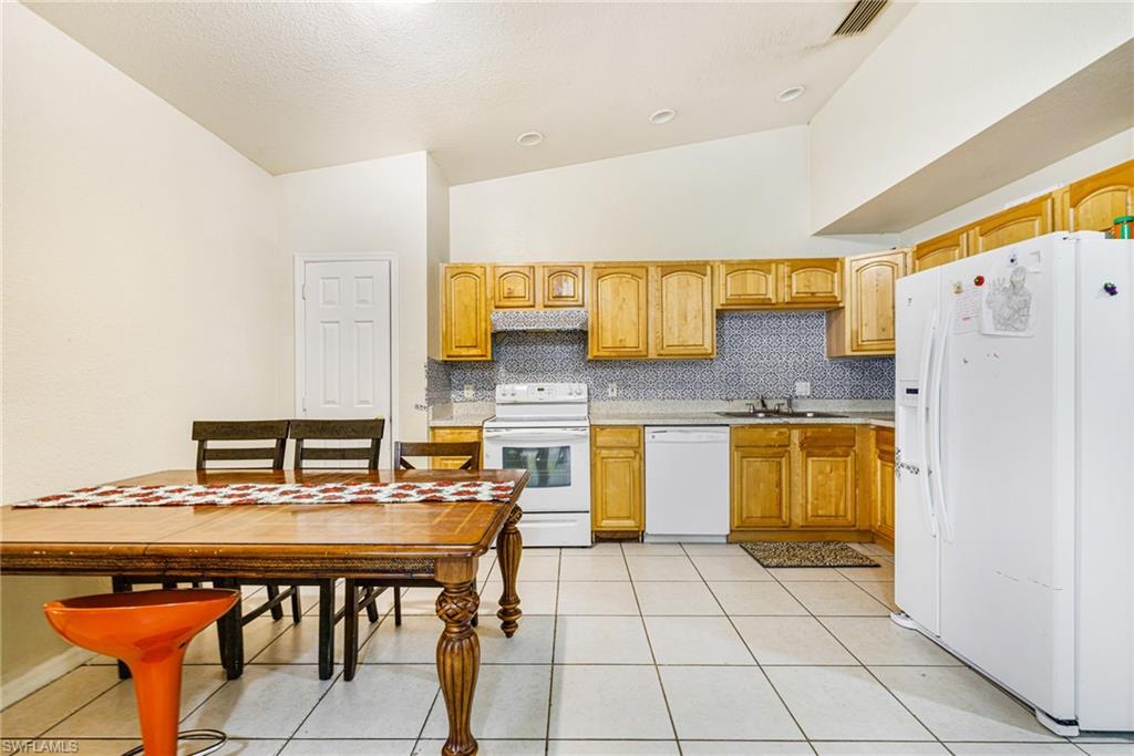 LEHIGH ESTATES - Residential