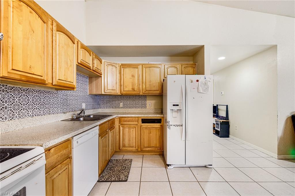 LEHIGH ESTATES - Residential