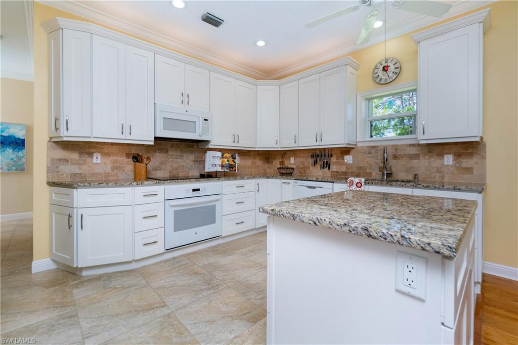 LITTLE PINES ESTATES LAND CONDO PH 1 + 11 - Residential