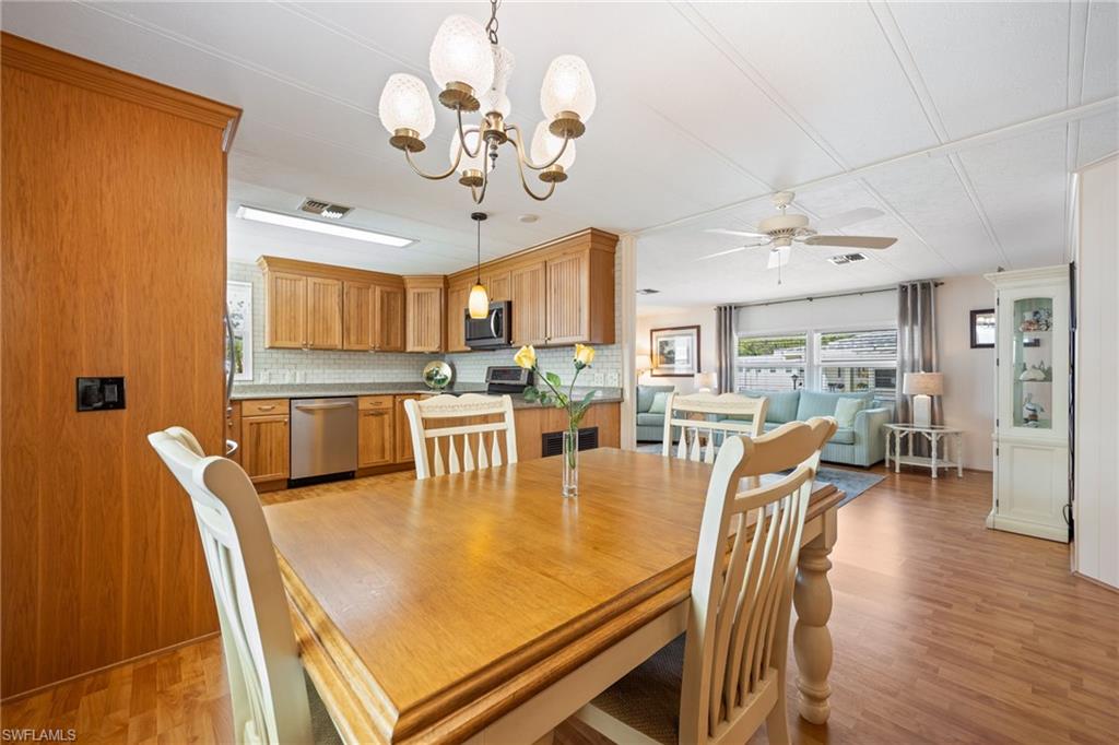 SIX LAKES COUNTRY CLUB - Residential