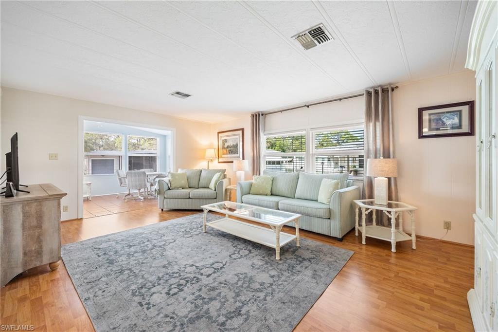 SIX LAKES COUNTRY CLUB - Residential