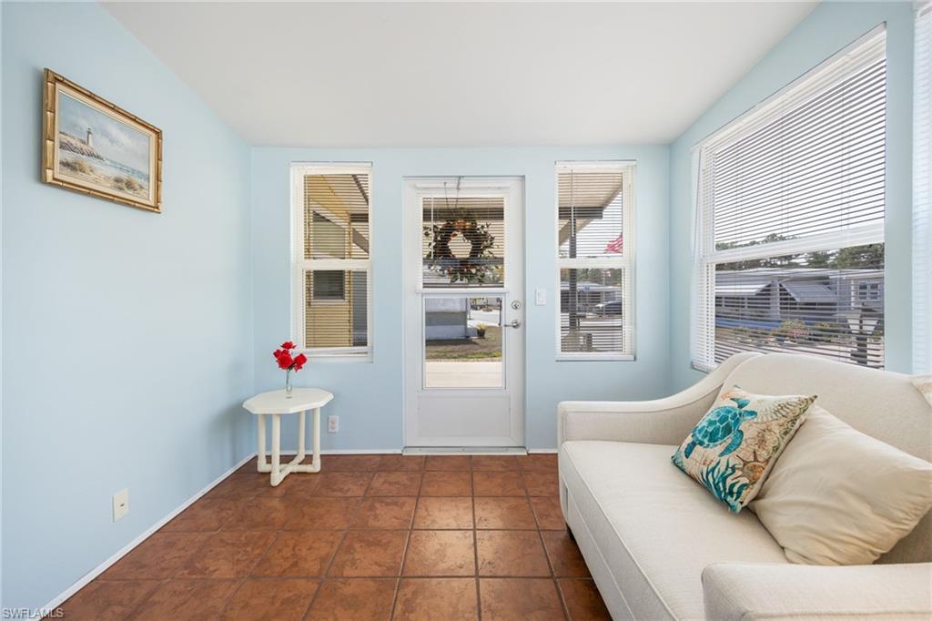 SIX LAKES COUNTRY CLUB - Residential