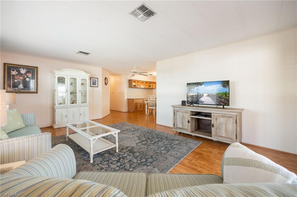 SIX LAKES COUNTRY CLUB - Residential