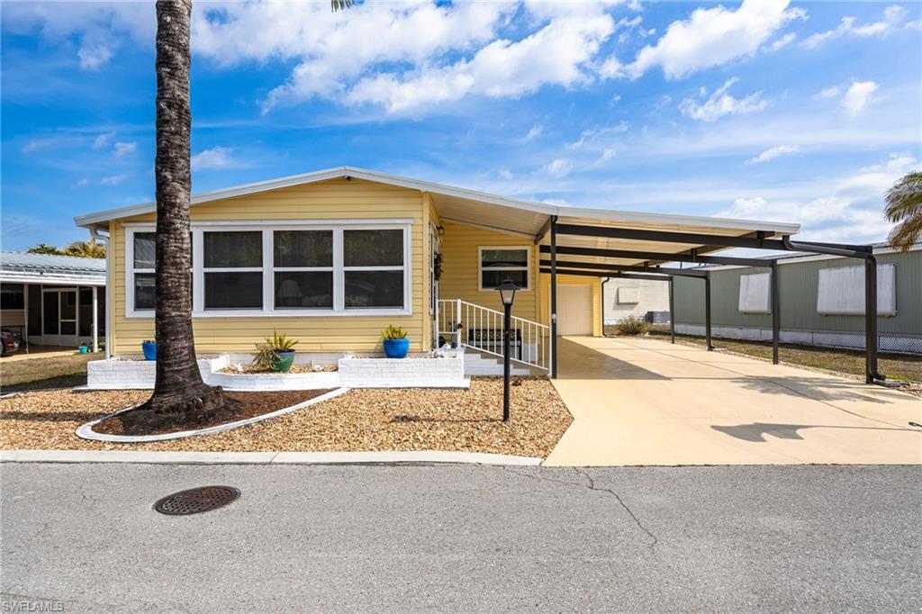 SIX LAKES COUNTRY CLUB - Residential