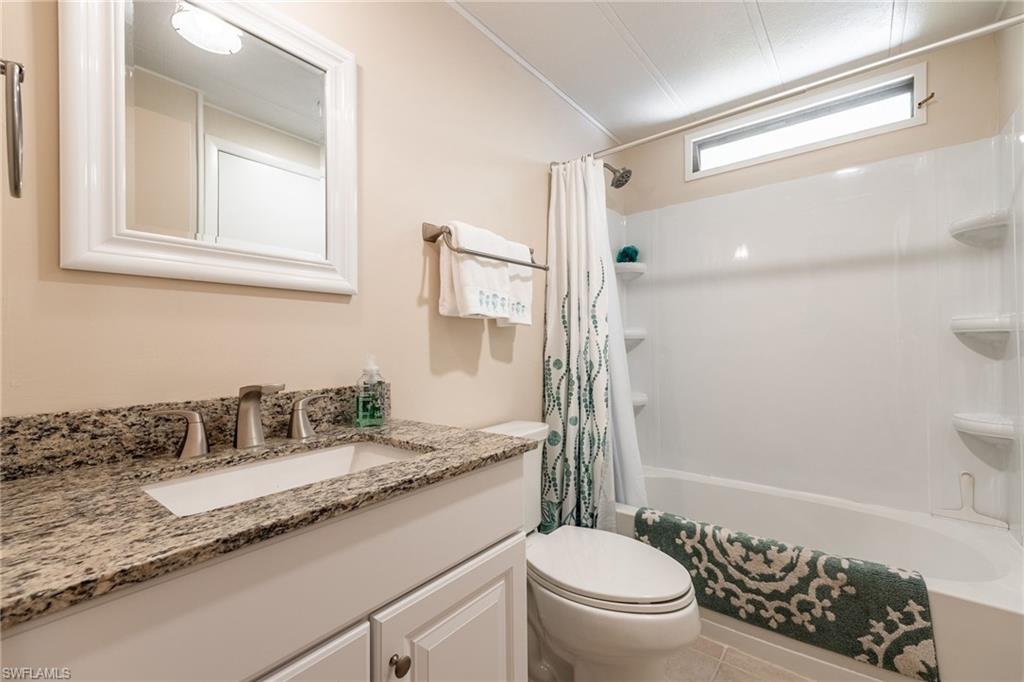 SIX LAKES COUNTRY CLUB - Residential