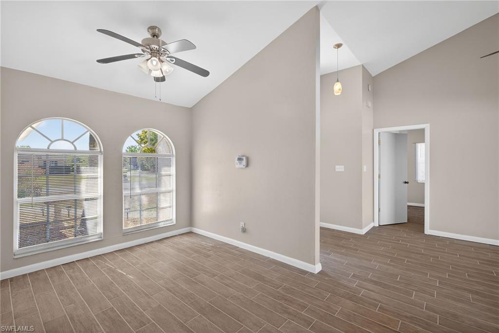 SAN CARLOS PARK - Residential