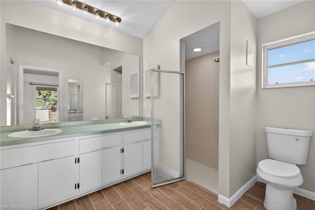 SAN CARLOS PARK - Residential