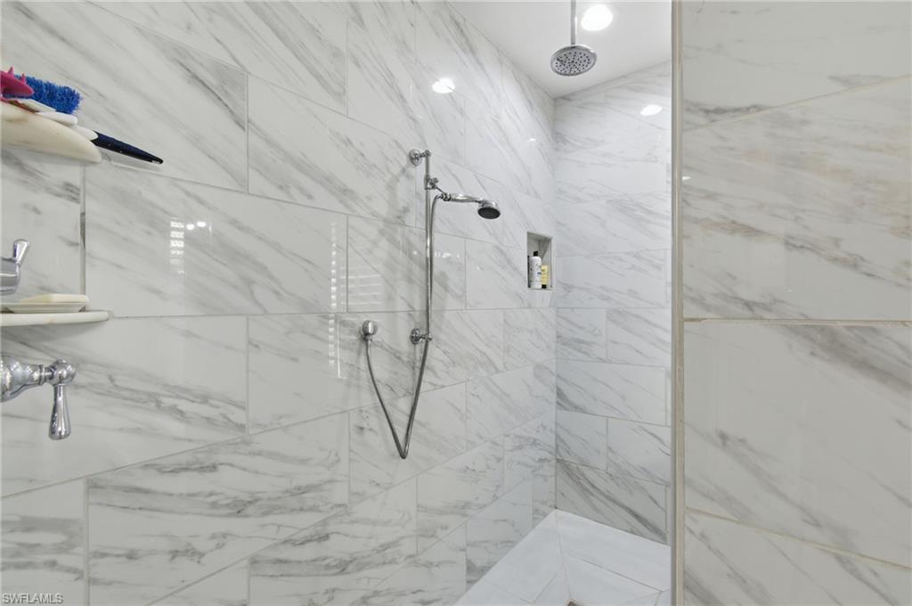 CARILLON WOODS - Residential