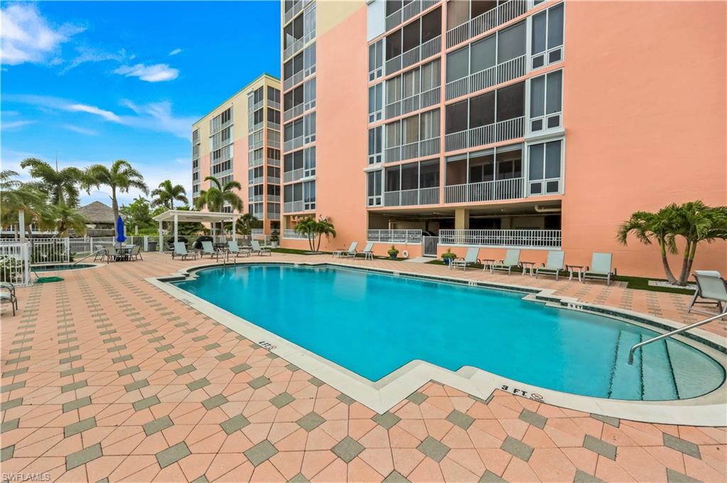 PALM HARBOR CLUB - Residential
