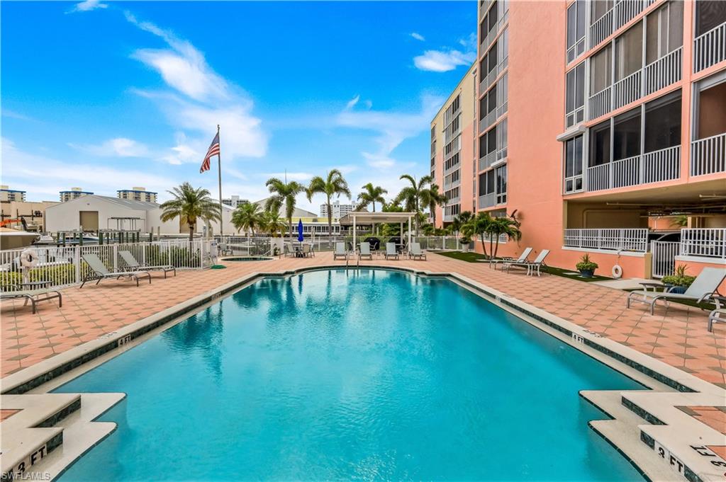 PALM HARBOR CLUB - Residential