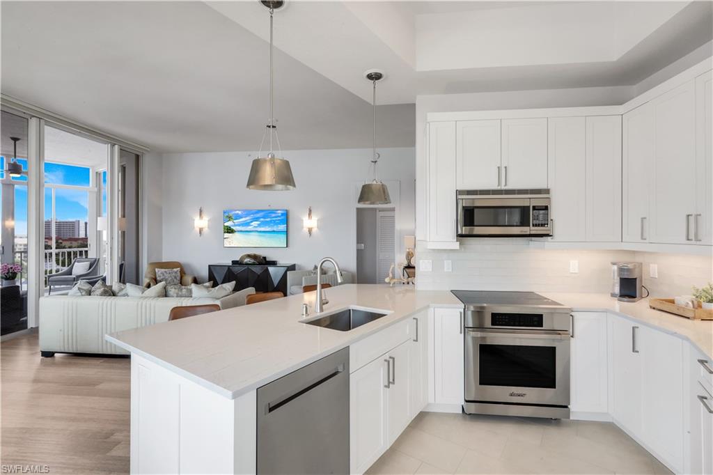 PALM HARBOR CLUB - Residential