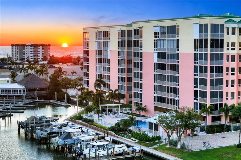 PALM HARBOR CLUB - Residential