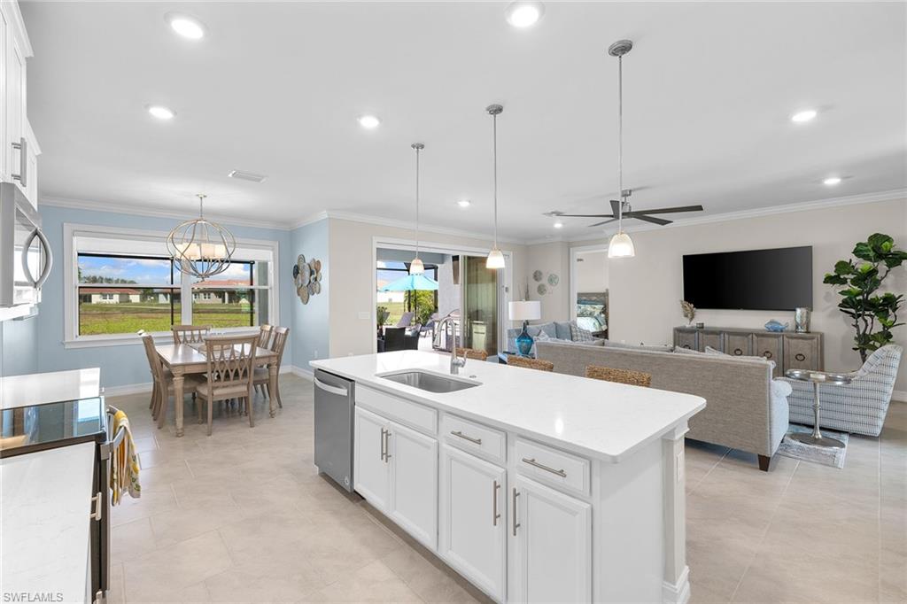 ROYAL PALM GOLF ESTATES - Residential Lease