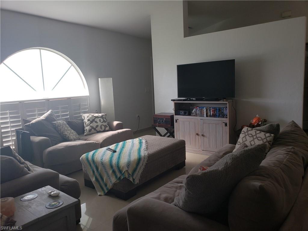 SAN CARLOS PARK - Residential