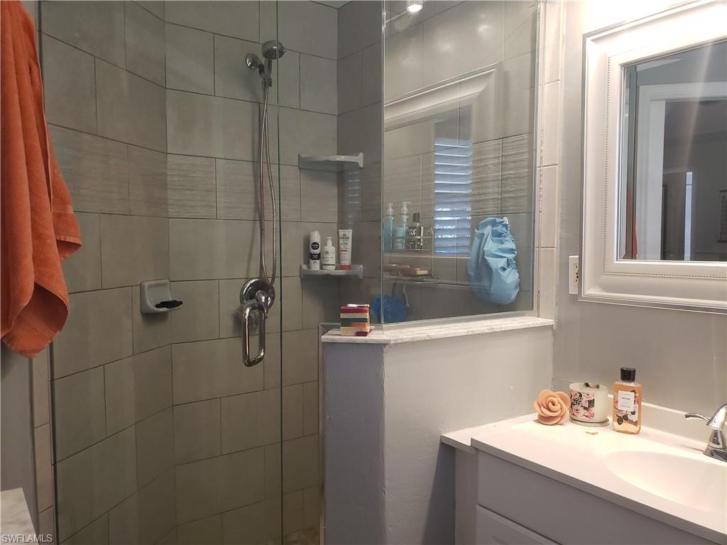 SAN CARLOS PARK - Residential