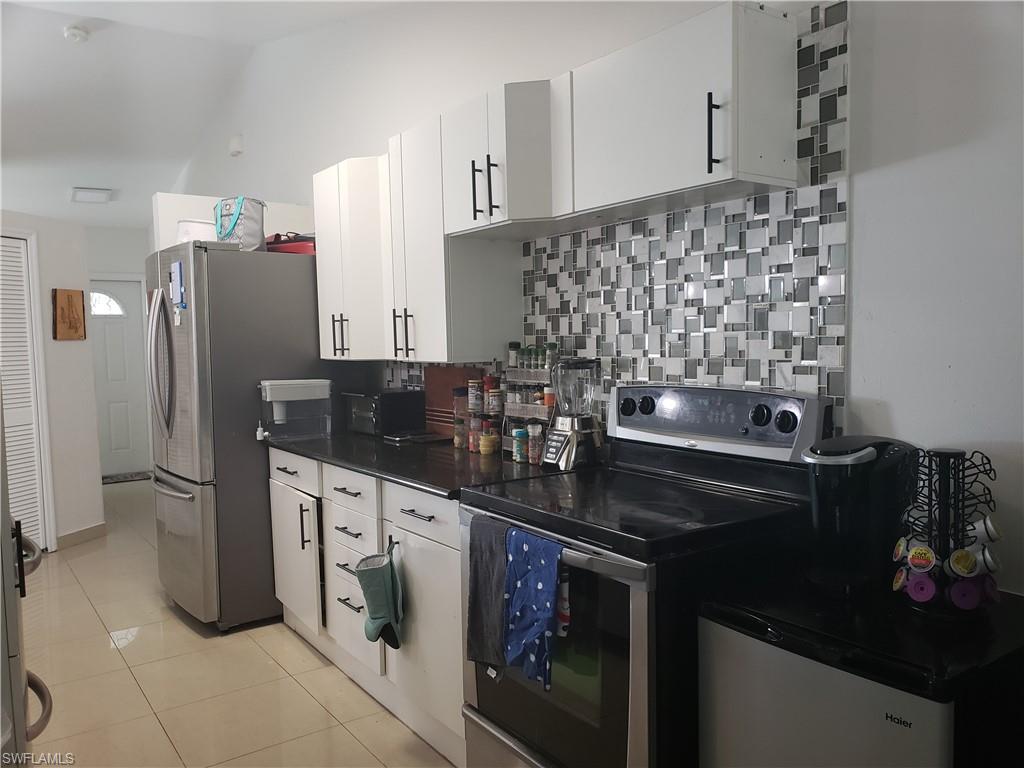 SAN CARLOS PARK - Residential