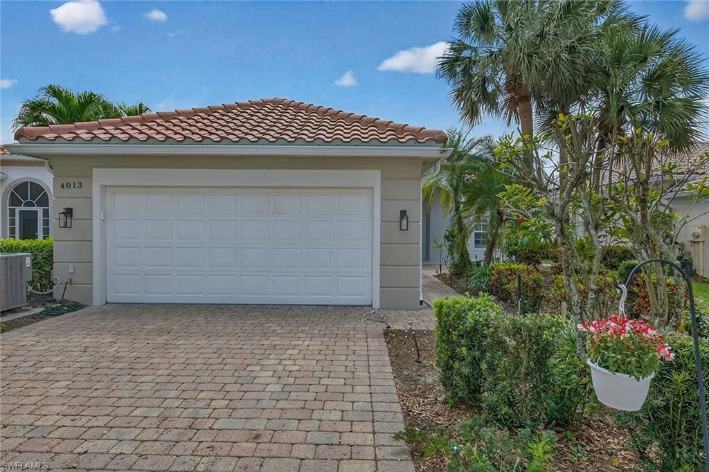 Photo of 4013 Trinidad WAY, NAPLES, FL 34119 (MLS # 226013442)