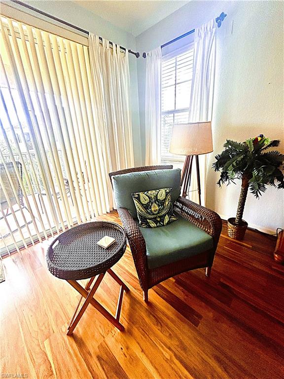 VAN LOON COMMONS - Residential