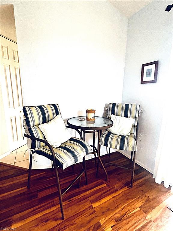 VAN LOON COMMONS - Residential