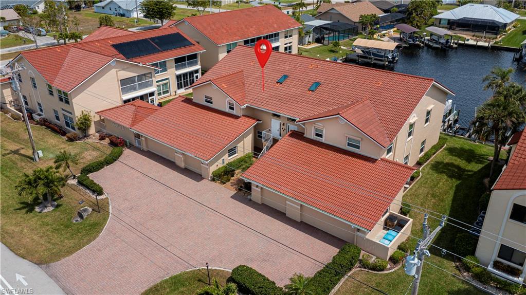 CAPSTAN II CONDO - Residential