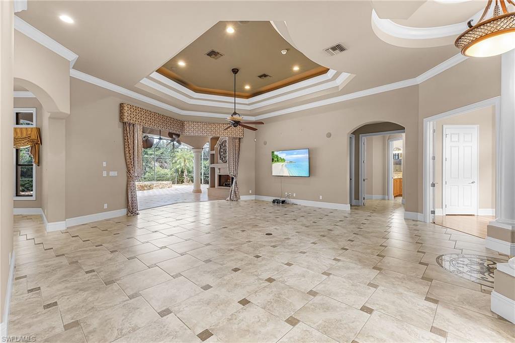 CASTLEWOOD - Residential