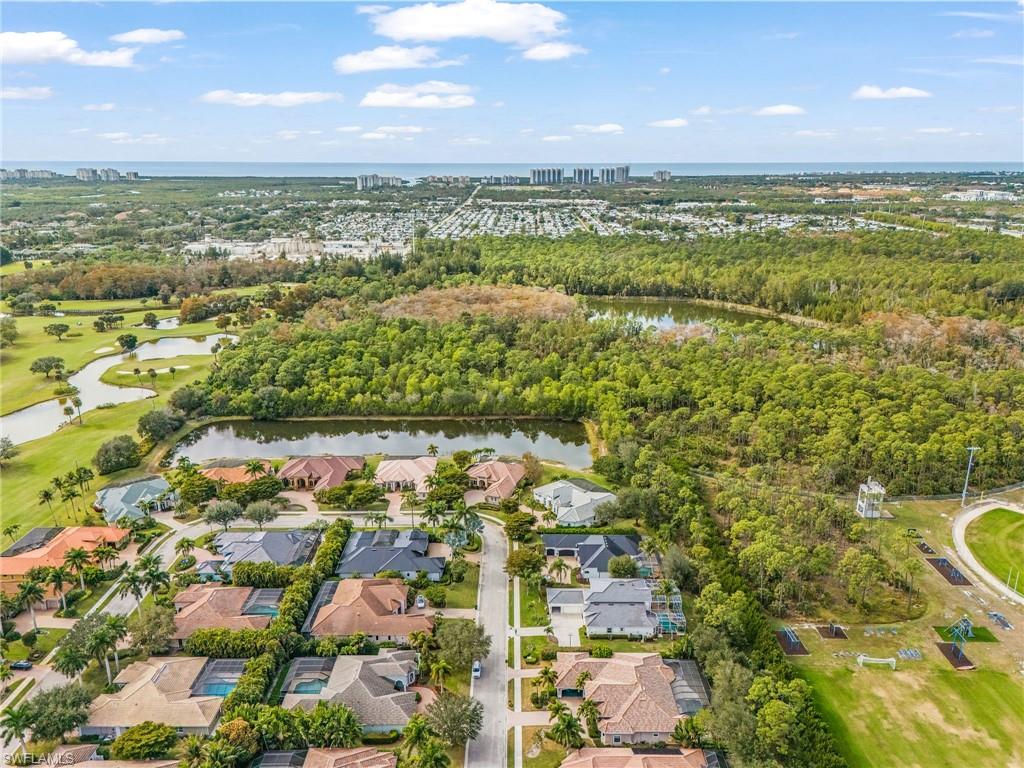 CASTLEWOOD - Residential