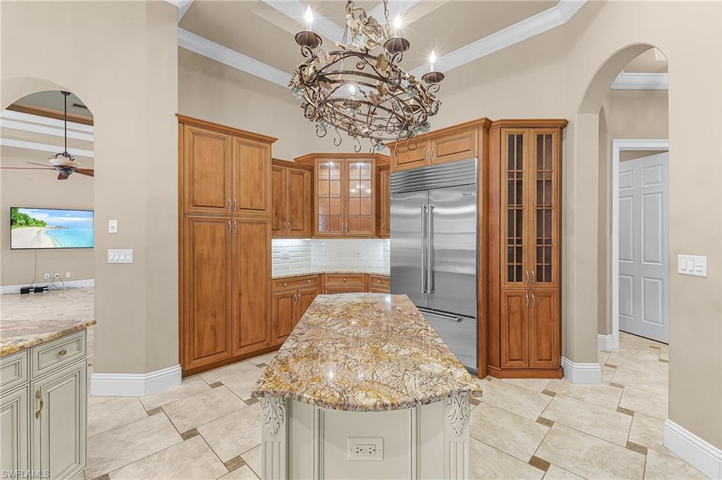 CASTLEWOOD - Residential