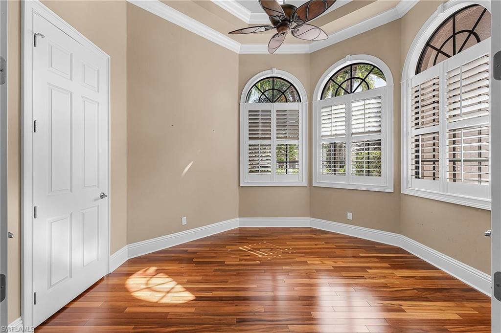 CASTLEWOOD - Residential