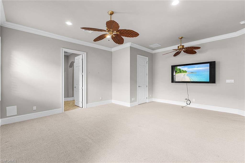 CASTLEWOOD - Residential