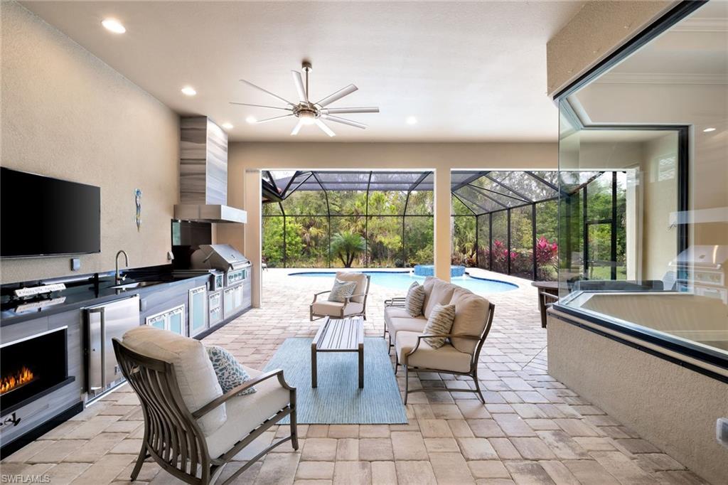 TWIN EAGLES - Residential