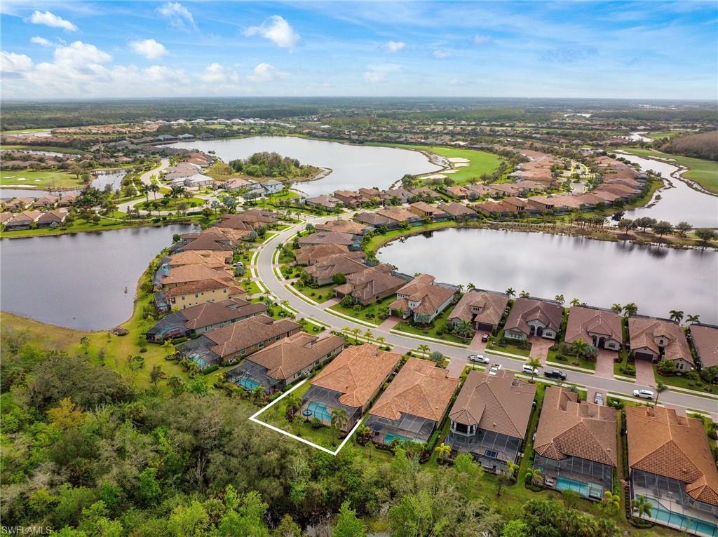 TWIN EAGLES - Residential