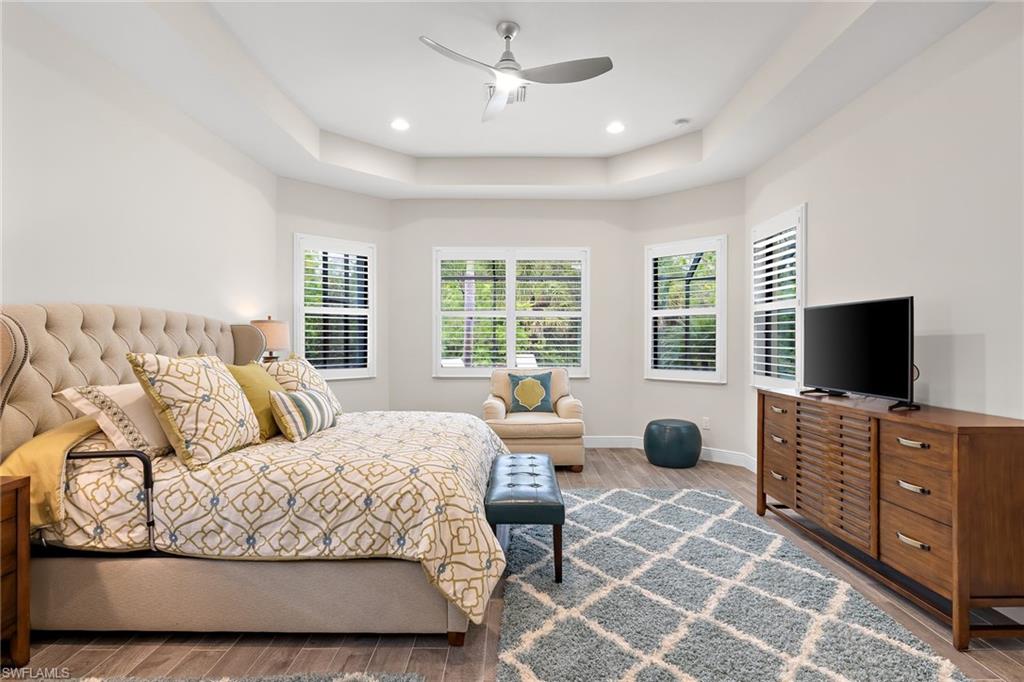 TWIN EAGLES - Residential