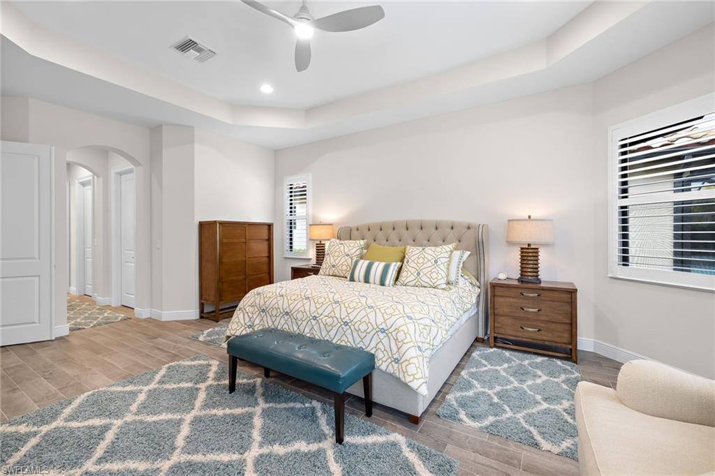 TWIN EAGLES - Residential