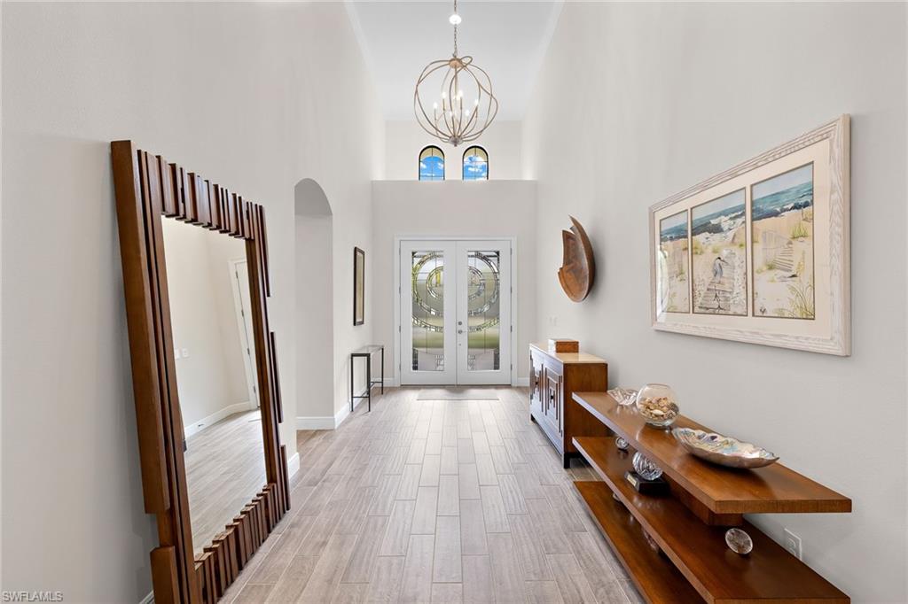 TWIN EAGLES - Residential