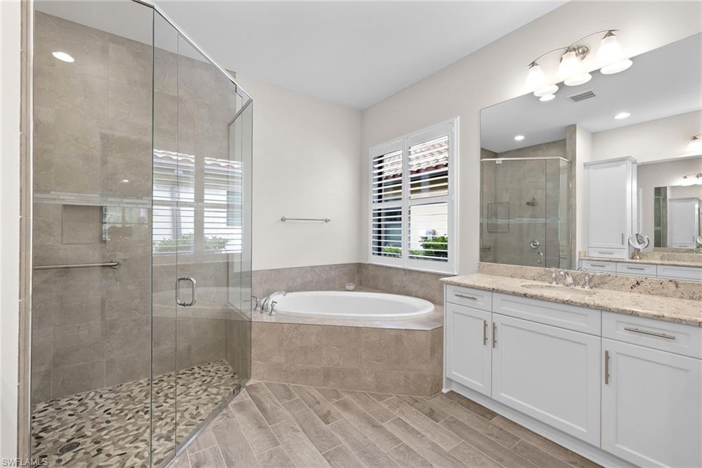 TWIN EAGLES - Residential